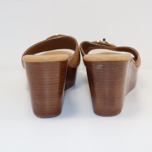 Tory Burch Tan Leather Wedge Sandals Gold Logo Medallion Women’s 10M - Picture 2 of 6